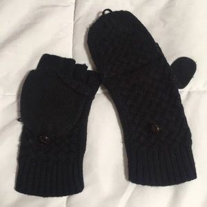 Black mittens!
